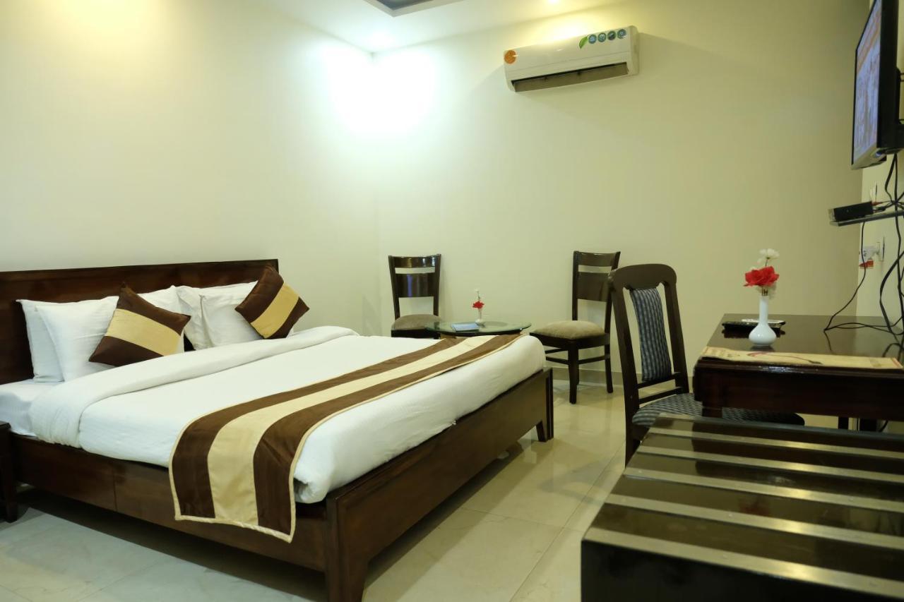 Black Mango Resort Kala Amb ภายนอก รูปภาพ