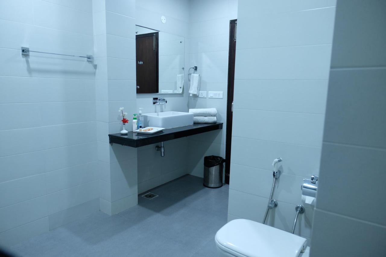 Black Mango Resort Kala Amb ภายนอก รูปภาพ