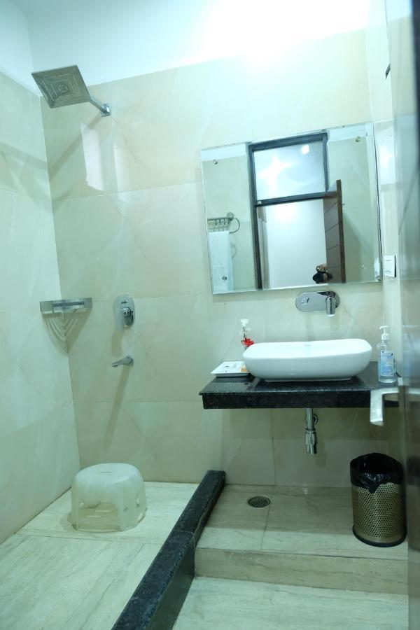 Black Mango Resort Kala Amb ภายนอก รูปภาพ