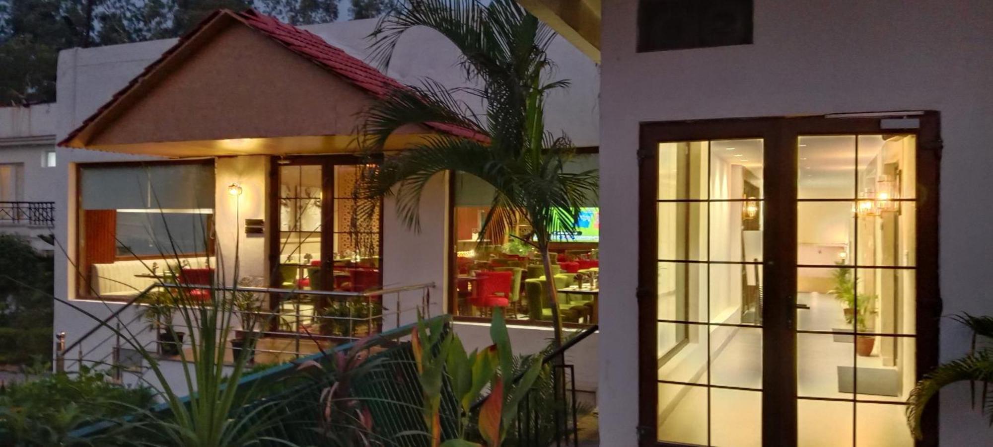 Black Mango Resort Kala Amb ภายนอก รูปภาพ